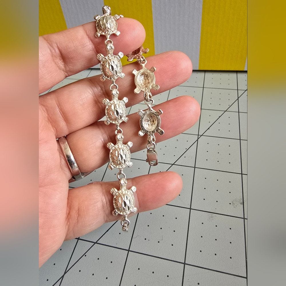 Timeless Sterling Silver Turtle Charm Bracelet